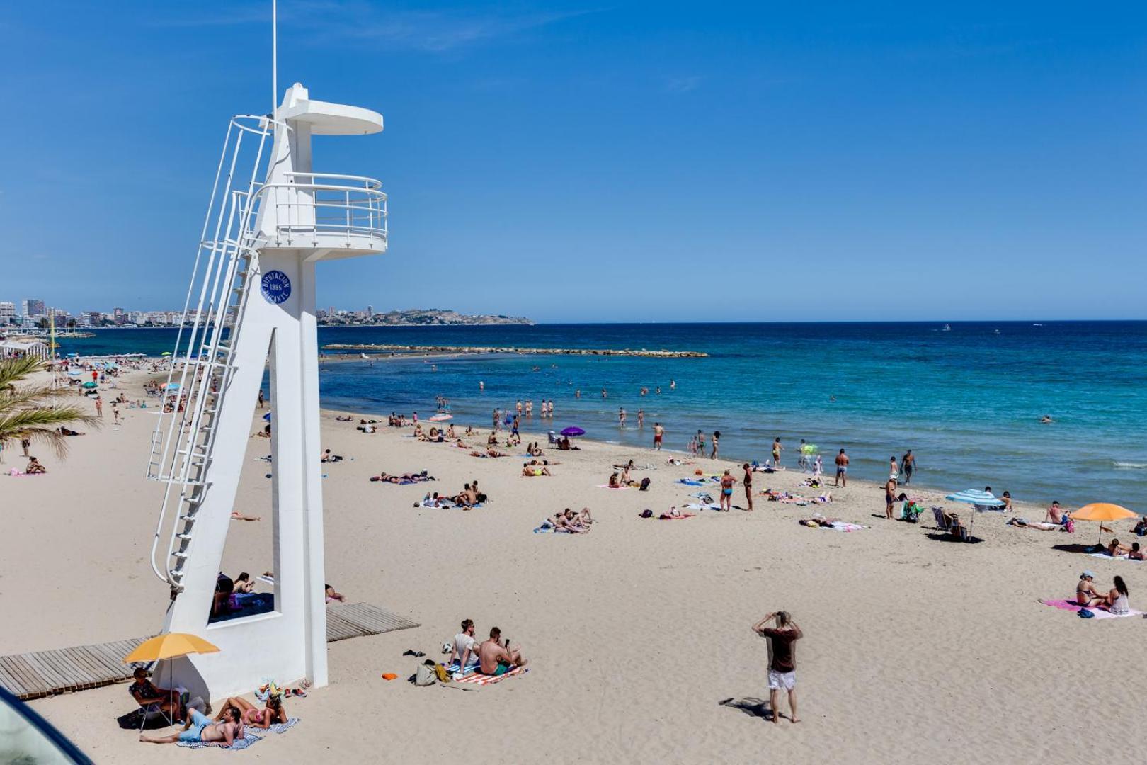 Apartamento Benjamin Rodriguez Alicante Bagian luar foto