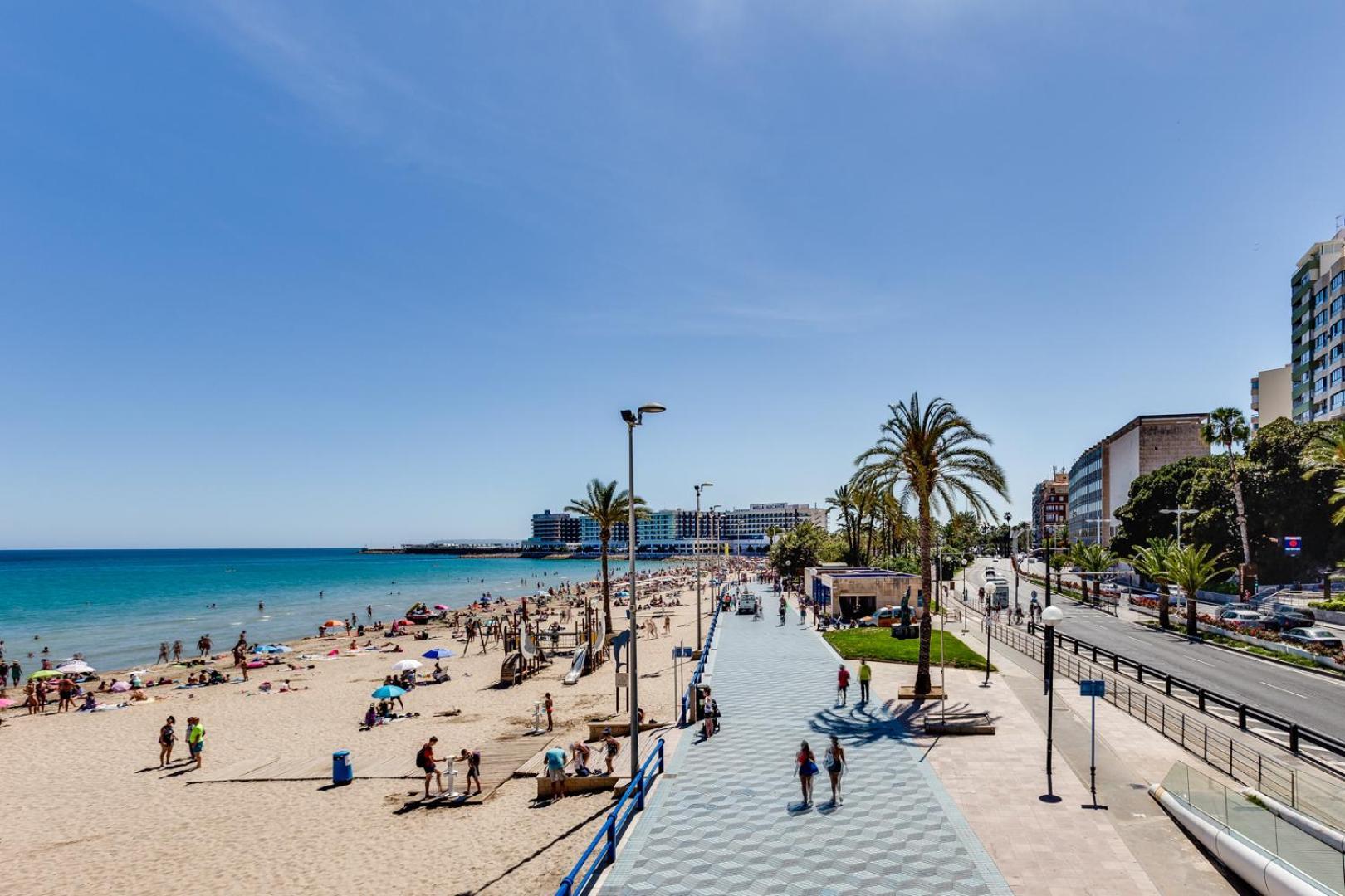 Apartamento Benjamin Rodriguez Alicante Bagian luar foto
