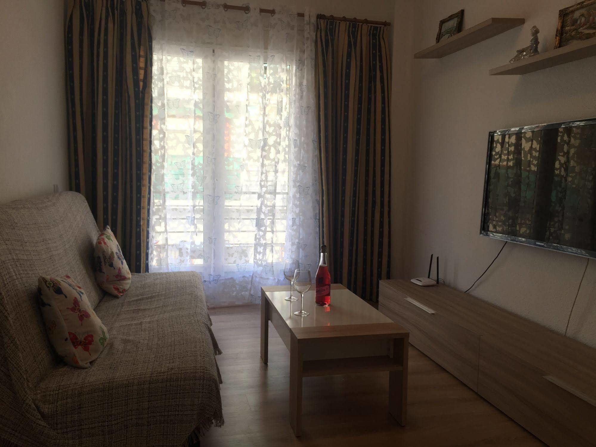 Apartamento Benjamin Rodriguez Alicante Bagian luar foto